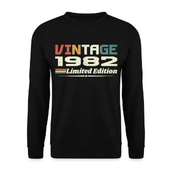 Jahrgang 1982 Geschenk 1982 Geburtstag 1982 Retro - Unisex Pullover - Schwarz - Vorne - Alina (178cm) & Michal (187cm)