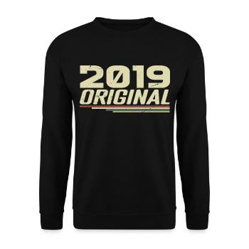 Né en 2019 Vintage 2019 Anniversaire Rétro 2019 - Sweat-shirt Unisexe - noir - Devant - Alina (178cm) & Michal (187cm)