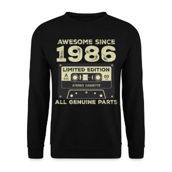 1986 Birthday Born In 1986 Vintage Retro - Unisex Sweatshirt - black - Front - Alina (178cm) & Michal (187cm)