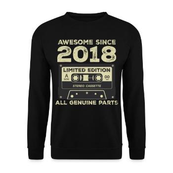 2018 Birthday Born in 2018 Vintage Retro - Unisex Sweatshirt - black - Front - Alina (178cm) & Michal (187cm)
