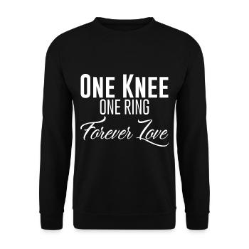 One Knee One Ring Forever Love - Unisex Pullover - Schwarz - Vorne - Alina (178cm) & Michal (187cm)
