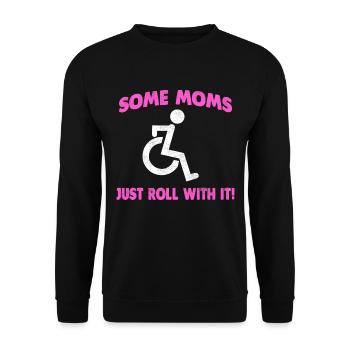 Lustig Gehbehinderten Rollstuhlfahrerin Mom Shirt - Unisex Pullover - Schwarz - Vorne - Alina (178cm) & Michal (187cm)