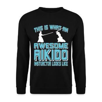 This is what an awesome aikido insturctor looks - Unisex Pullover - Schwarz - Vorne - Alina (178cm) & Michal (187cm)