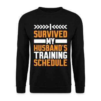 I Survived My Husband's Training Schedule 7 - Unisex Pullover - Schwarz - Vorne - Alina (178cm) & Michal (187cm)