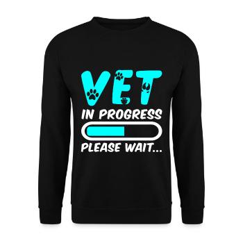 Vet In Progress, Please Wait 4 - Unisex Pullover - Schwarz - Vorne - Alina (178cm) & Michal (187cm)