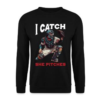 I Catch She Pitches 2 - Unisex Pullover - Schwarz - Vorne - Alina (178cm) & Michal (187cm)