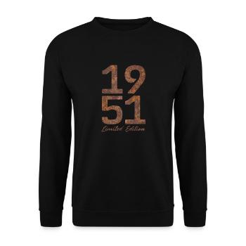 Vintage 1951 Limited Edition Rust Look - Unisex Sweatshirt - black - Front - Alina (178cm) & Michal (187cm)