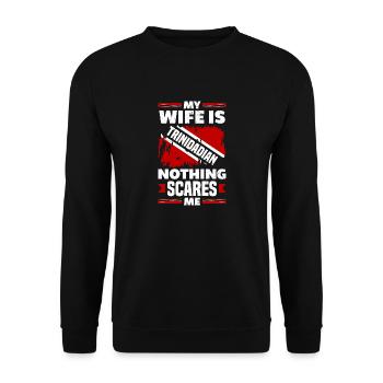 Trinidad and Tobago Flag Trinidadian My Wife Is - Unisex Pullover - Schwarz - Vorne - Alina (178cm) & Michal (187cm)
