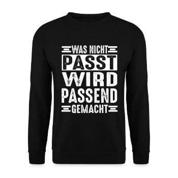 Was nicht passt wird passend gemacht Werkstatt - Unisex Pullover - Schwarz - Vorne - Alina (178cm) & Michal (187cm)