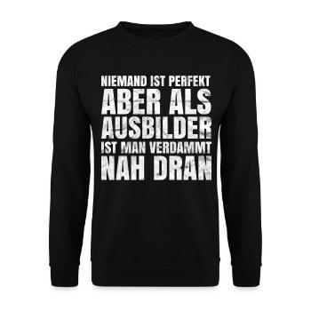 Ausbilder Geschenk - Unisex Pullover - Schwarz - Vorne - Alina (178cm) & Michal (187cm)