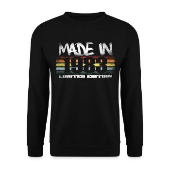 Made In 1983 Limited Edition - Zum 37. Geburtstag - Unisex Pullover - Schwarz - Vorne - Alina (178cm) & Michal (187cm)