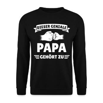Papa gehört zu mir Geschenkidee - Unisex Pullover - Schwarz - Vorne - Alina (178cm) & Michal (187cm)
