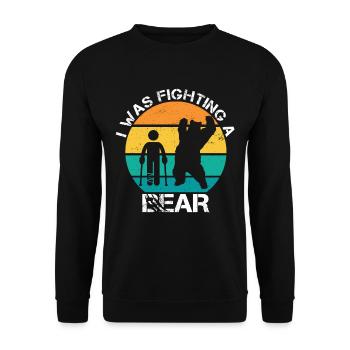 I Was Fighting A Bear Gebrochenes Bein Gipsbein - Unisex Pullover - Schwarz - Vorne - Alina (178cm) & Michal (187cm)
