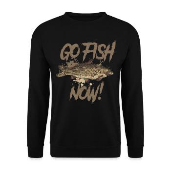 Für richtige Angler - GO FISH NOW - Unisex Pullover - Schwarz - Vorne - Alina (178cm) & Michal (187cm)
