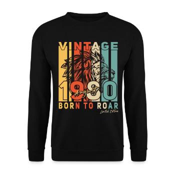 In August 1980 Vintage Lion Gift - Unisex Sweatshirt - black - Front - Alina (178cm) & Michal (187cm)