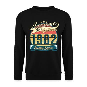 1982 in September Vintage Gift - Unisex Sweatshirt - black - Front - Alina (178cm) & Michal (187cm)