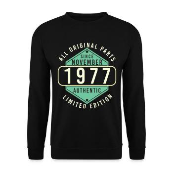 novembre 1977 1977 novembreNé novembre 1977 V - Sweat-shirt Unisexe - noir - Devant - Alina (178cm) & Michal (187cm)