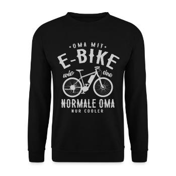 Oma mit e-bike wie eine normale Oma nur cooler - Unisex Pullover - Schwarz - Vorne - Alina (178cm) & Michal (187cm)