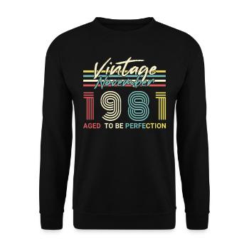 Geschenkidee 1981 November Retro - Unisex Pullover - Schwarz - Vorne - Alina (178cm) & Michal (187cm)