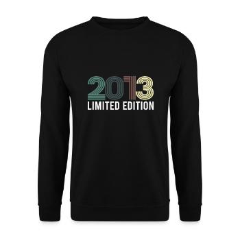 Vintage Limited Edition 2013 Birthday Birth Year - Unisex Sweatshirt - black - Front - Alina (178cm) & Michal (187cm)
