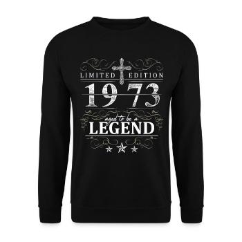Kreuz Vintage Geburtstag Geburtsjahr 1973 Geschenk - Unisex Pullover - Schwarz - Vorne - Alina (178cm) & Michal (187cm)