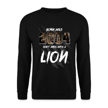 Born Wild 2004 Vintage 2004 18th birthday Löwen - Unisex Sweatshirt - black - Front - Alina (178cm) & Michal (187cm)