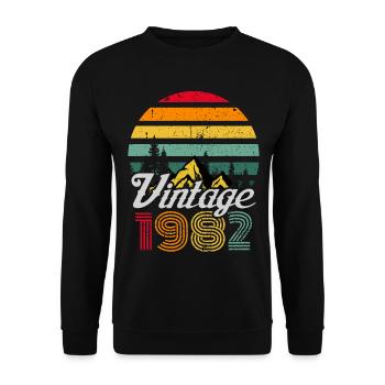 Vintage 1982 82 Birthday Retro Vintage Gift - Unisex Sweatshirt - black - Front - Alina (178cm) & Michal (187cm)