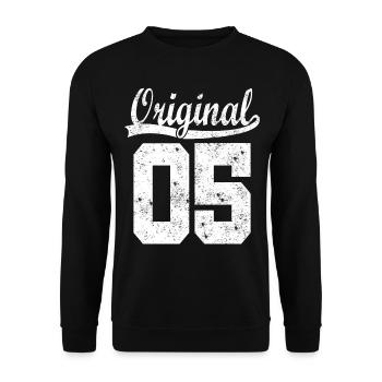 2005 geboren Geschenk - Unisex Pullover - Schwarz - Vorne - Alina (178cm) & Michal (187cm)