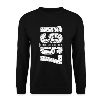 1967 Édition limitée Année de naissance 1967 Décoration Grunge - Sweat-shirt Unisexe - noir - Devant - Alina (178cm) & Michal (187cm)