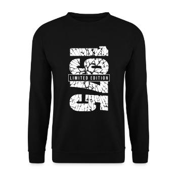 1975 Limited Edition Year of birth 1975 Grunge decoration - Unisex Sweatshirt - black - Front - Alina (178cm) & Michal (187cm)