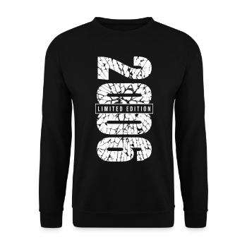 2006 Limited Edition Year of birth 2006 Grunge Decoration - Unisex Sweatshirt - black - Front - Alina (178cm) & Michal (187cm)