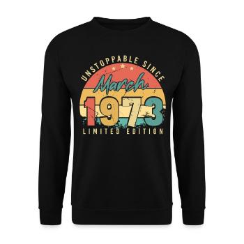 März 1973 Retro Nicht Zu Stoppen - Unisex Pullover - Schwarz - Vorne - Alina (178cm) & Michal (187cm)