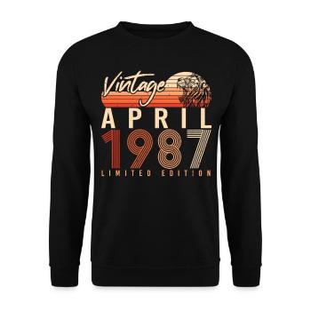 Month of birth April 1987 - Unisex Sweatshirt - black - Front - Alina (178cm) & Michal (187cm)