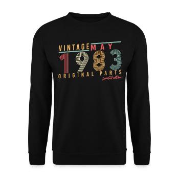 Salutations d’anniversaire mai 1983 - Sweat-shirt Unisexe - noir - Devant - Alina (178cm) & Michal (187cm)