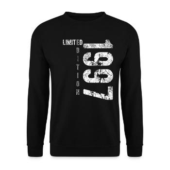 Limited Edition 1997 Geburtstag Jahrgang 1997 - Unisex Pullover - Schwarz - Vorne - Alina (178cm) & Michal (187cm)