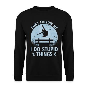 Parkour Freerunning Parkour Runner Don't Follow Me - Unisex Sweatshirt - black - Front - Alina (178cm) & Michal (187cm)