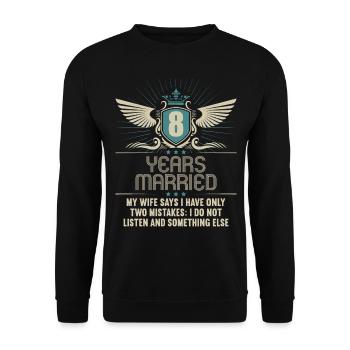 8 Jahre verheiratet nur 2 Fehler 8.Hochzeitstag - Unisex Pullover - Schwarz - Vorne - Alina (178cm) & Michal (187cm)