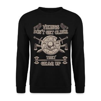 Vikings Don't Get Older - They Gear Up Birthday - Unisex Pullover - Schwarz - Vorne - Alina (178cm) & Michal (187cm)