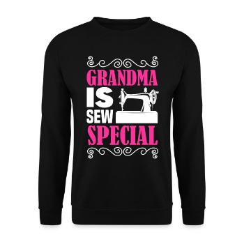 Grandma Is Sew Special Sewing Machine Knitting Qui - Unisex Pullover - Schwarz - Vorne - Alina (178cm) & Michal (187cm)