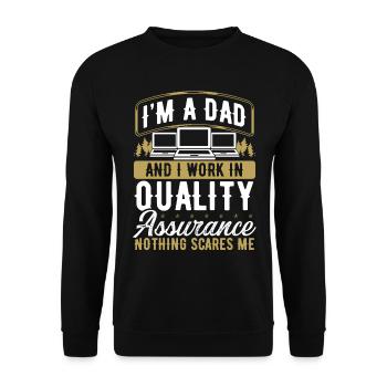 Quality Assurance Fathers Day QA Engineering DadQu - Unisex Sweatshirt - black - Front - Alina (178cm) & Michal (187cm)