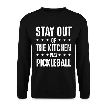 Stay Out Of The Kitchen Play Pickleball - Unisex Pullover - Schwarz - Vorne - Alina (178cm) & Michal (187cm)