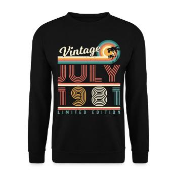 Geboren 1981 Im Juli - Unisex Pullover - Schwarz - Vorne - Alina (178cm) & Michal (187cm)