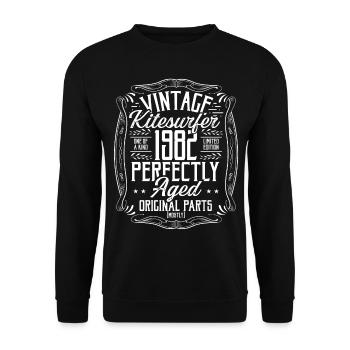1982 Birthday Kitesurfer Kiteboarding Born in 1982 - Unisex Pullover - Schwarz - Vorne - Alina (178cm) & Michal (187cm)