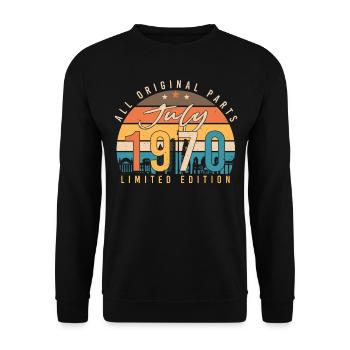 1970 Juli Geschenkidee - Unisex Pullover - Schwarz - Vorne - Alina (178cm) & Michal (187cm)
