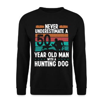 Chasseur de 50 ans 50e anniversaire pour la chasse - Sweat-shirt Unisexe - noir - Devant - Alina (178cm) & Michal (187cm)