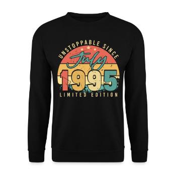 1995 Juli Geschenkidee - Unisex Pullover - Schwarz - Vorne - Alina (178cm) & Michal (187cm)