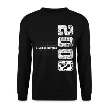 Limited Edition 2008 Year of birth 2008 Gift - Unisex Sweatshirt - black - Front - Alina (178cm) & Michal (187cm)