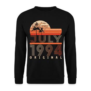 Juli 1994 Geburtstagsgruss - Unisex Pullover - Schwarz - Vorne - Alina (178cm) & Michal (187cm)