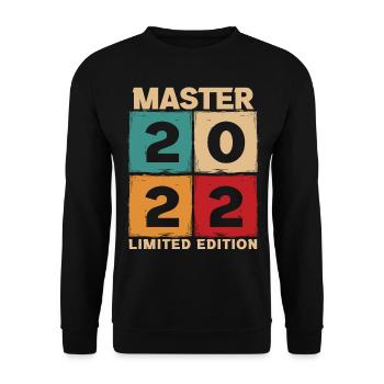 Master 2022 Abschluss Geschenk Studium Absolvent - Unisex Pullover - Schwarz - Vorne - Alina (178cm) & Michal (187cm)