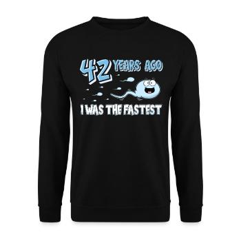 42 Years Ago I Was The Fastest 42. Geburtstag - Unisex Pullover - Schwarz - Vorne - Alina (178cm) & Michal (187cm)